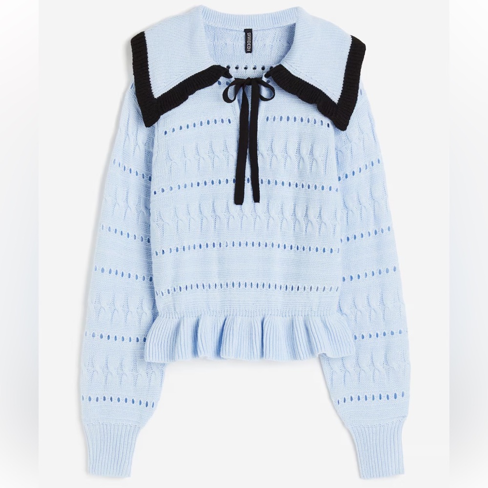 H&M divided Elegant light blue Sweater Black Trim Sz medium Peter Pan collar